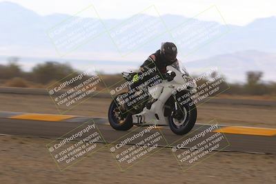 media/Sep-10-2022-SoCal Trackdays (Sat) [[a5bf35bb4a]]/Turn 2 (1pm)/